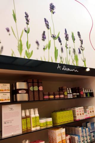 Salon de Manucure Mademoiselle bio 0