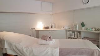 Salon de Manucure Camille Albane Lyon 6 Kléber Roosevelt - Salon de coiffure - Coloriste - Maquillage 2