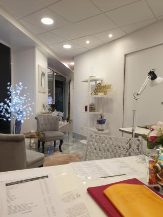 Salon de Manucure Institut Amandine Soins Beauté 0