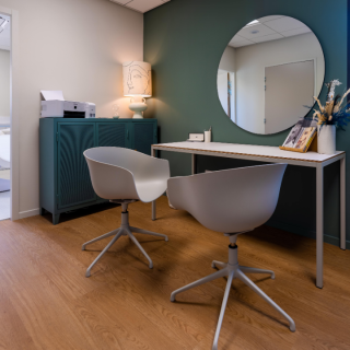 Salon de Manucure Clinique Provincia Ventoux - Clinique de médecine esthétique et centre d'épilation laser 0