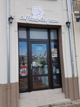 Salon de Manucure A fleur de peau 0