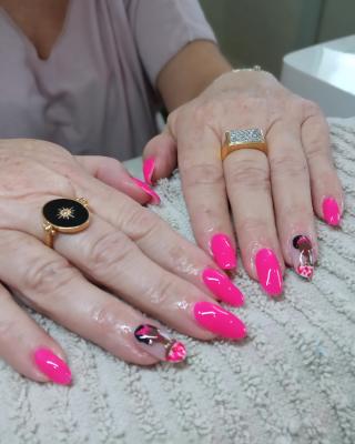 Salon de Manucure Instant Nails 0