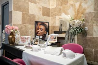 Salon de Manucure Chez Alison 0