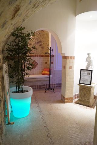 Salon de Manucure FIDELIUS SPA BY CAMILLE & LUCILLE 0