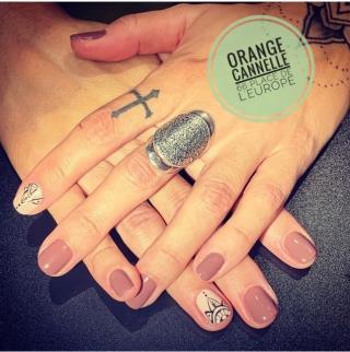 Salon de Manucure Orange Cannelle 0