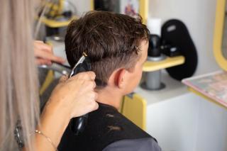 Salon de Manucure Coiff&Co - Coiffeur Poissy 0