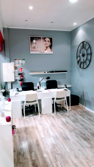 Salon de Manucure JUST BE GLAM 0
