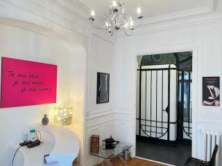 Salon de Manucure EstheClinic Cannes 0