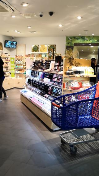 Salon de Manucure Yves Rocher 1