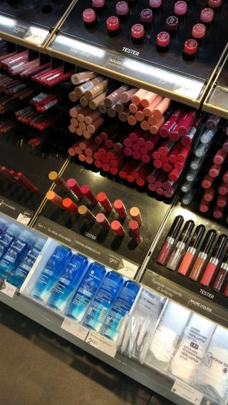 Salon de Manucure Yves Rocher 0