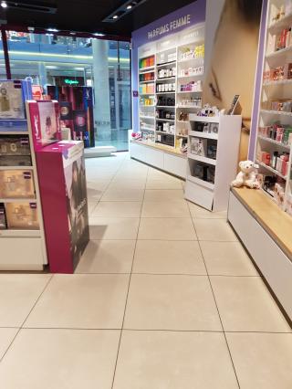 Salon de Manucure Marionnaud - Parfumerie & Institut 0