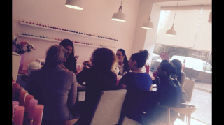 Salon de Manucure Le Bar À Beauté 0