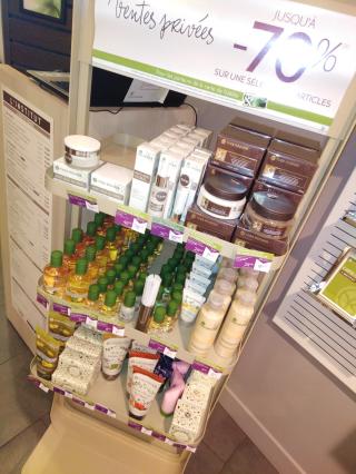 Salon de Manucure Yves Rocher 0