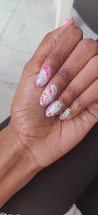 Salon de Manucure La fille du Calvaire 0