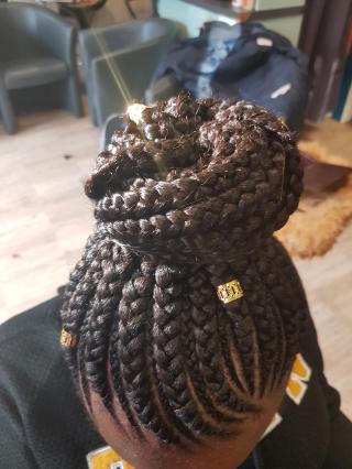 Salon de Manucure Fifi.tresses 2