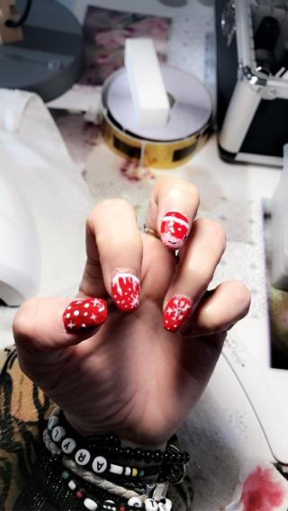 Salon de Manucure prothésiste ongulaire à domicile 78 28 27 2