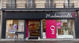 Salon de Manucure Mademoiselle bio Poteau 0