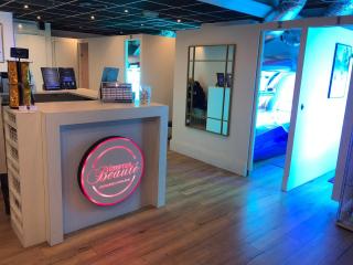 Salon de Manucure Comptoir Beauté - Centre de Bronzage UV & Onglerie 0