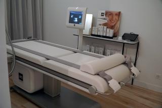 Salon de Manucure The Beauty Room by Inès 0