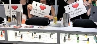 Salon de Manucure Le Bar à Ongles...by V 0