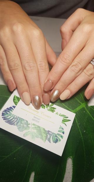 Salon de Manucure Beauty Corner 0