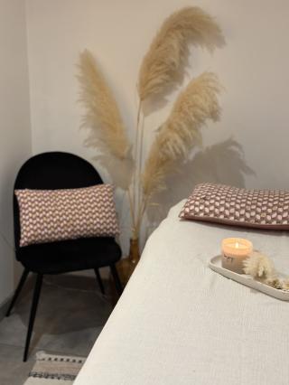 Salon de Manucure L'Instant Beauté BY ERYKA 0