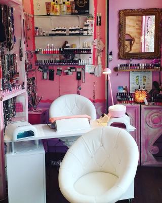 Salon de Manucure Princesse institut extentions de cils esthétique épilation onglerie 0