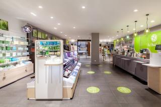 Salon de Manucure Yves Rocher 0