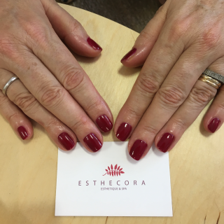 Salon de Manucure Institut de Beauté - Esthecora 0