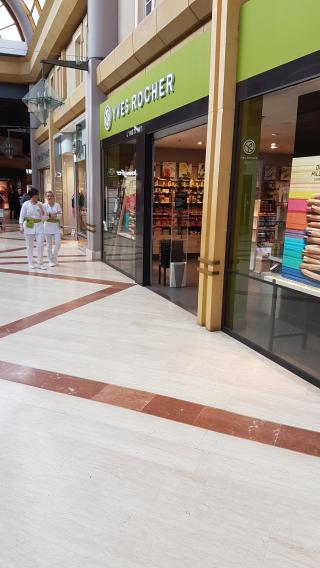 Salon de Manucure Yves Rocher 0