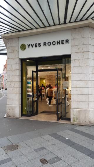 Salon de Manucure Yves Rocher 0