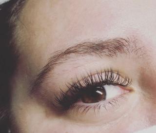 Salon de Manucure Les Belles de Cadix - Extensions de cils et Stylisme Ongulaire 0