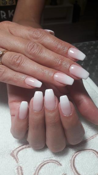 Salon de Manucure Ongles Louna 2