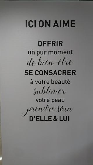 Salon de Manucure Esthetic Center 0