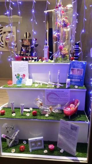 Salon de Manucure Institut de beauté DermoCrys 0