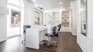 Salon de Manucure LE SALON coiffure - beauté - Coiffeur à Cholet 1