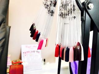 Salon de Manucure NAILS DELUXE 0