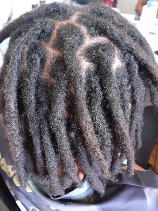 Salon de Manucure Grace salon de Coiffure à Melun spécialiste des locks et lissage brésilien 0