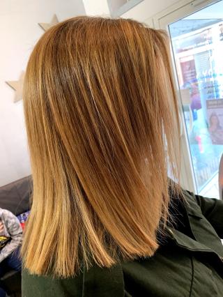 Salon de Manucure Salon de coiffure Tombez Pour El Marignane 0