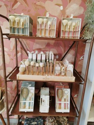 Salon de Manucure Ainsi Soit-Elle 0