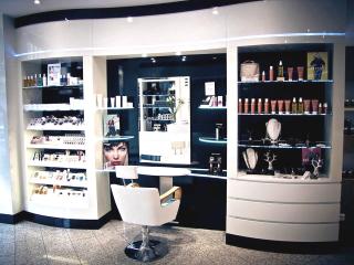 Salon de Manucure DESSANGE - Coiffeur Agen 0