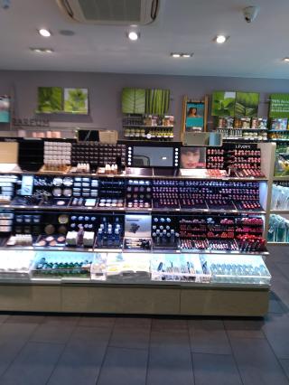 Salon de Manucure Yves Rocher 0