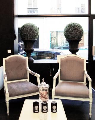 Salon de Manucure L'Atelier du Sourcil - Paris 9 0