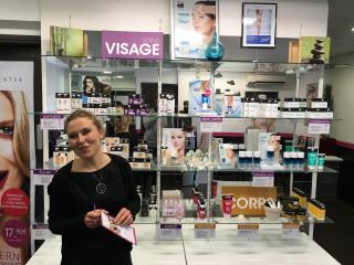 Salon de Manucure ESTHETIC CENTER - Institut de beauté 0