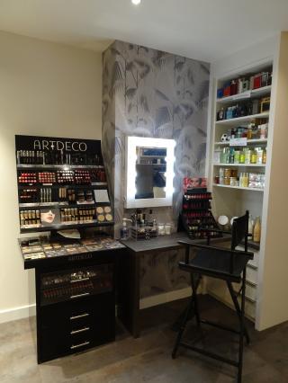 Salon de Manucure L'Atelier de Camille 0