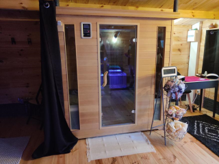 Salon de Manucure Eau Fish Spa 0