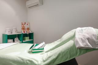 Salon de Manucure Institut de Beauté Mary Cohr 2