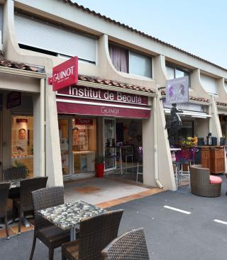 Salon de Manucure Institut Daphné 0