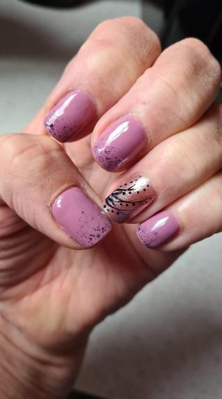 Salon de Manucure Linh-Ongles Americains - Troyes 0