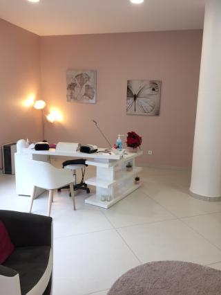 Salon de Manucure Manucure & Spa 0